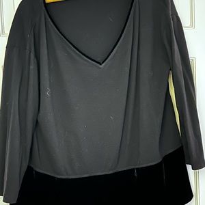 Lafayette 148 v-neck top, velvet band at waist xl used